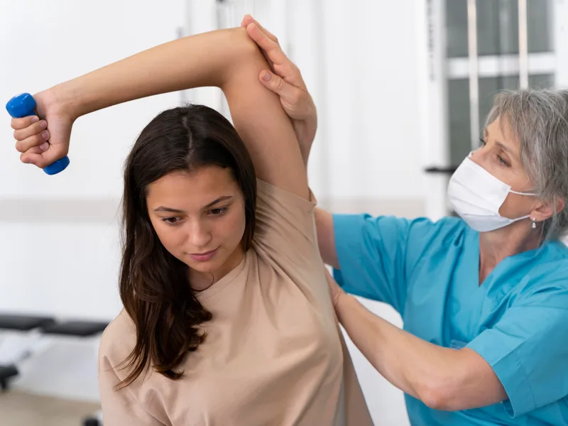 Chiropractic care for rotator cuff injury in Monterey